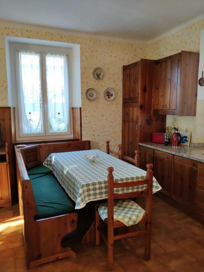 Casa Gialla Gera Lario Εξωτερικό φωτογραφία